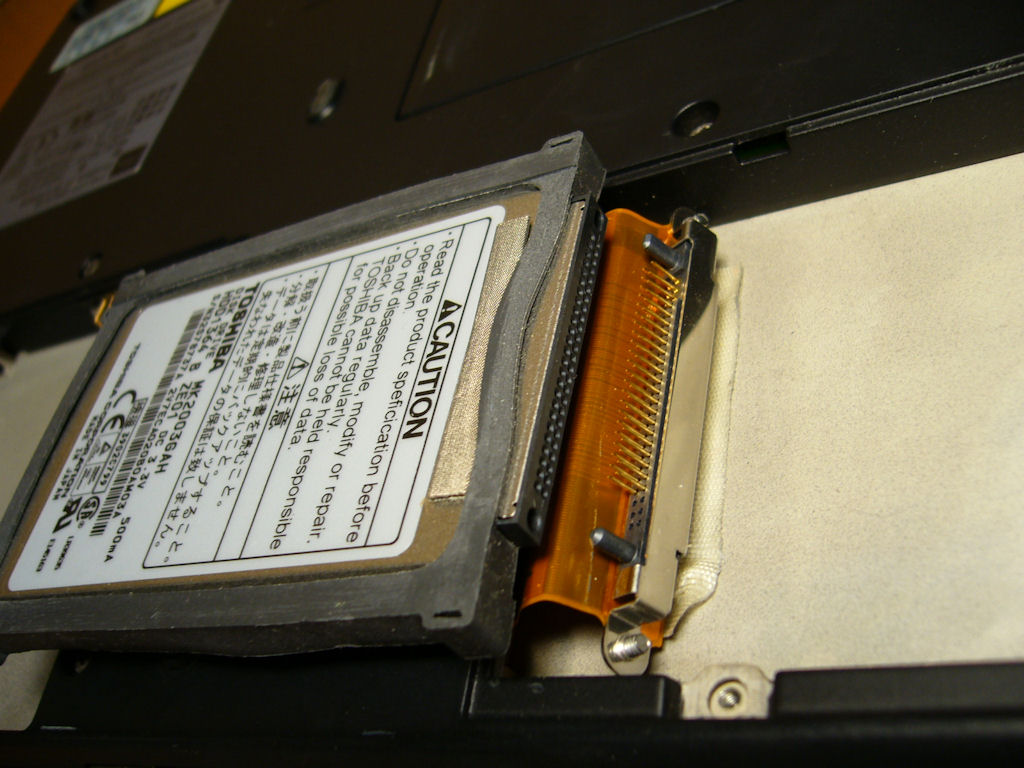 RY-168-TOSHIBA 30GB SSD 厚み9㎜ 10点